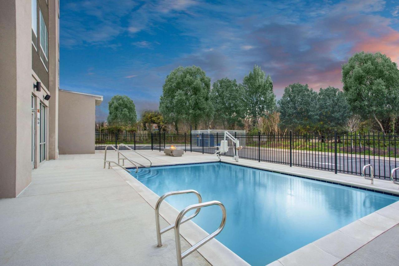 La Quinta Inn & Suites By Wyndham Manassas, Va- Dulles Airport Zewnętrze zdjęcie